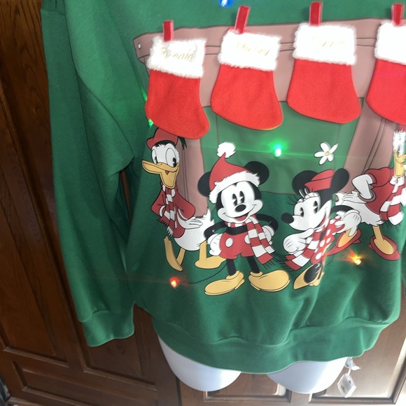 Disney Lg 12-14 Mickey, Minnie, Donald, & Daisy Green Holiday Sweatshirt Lights - Picture 9 of 10